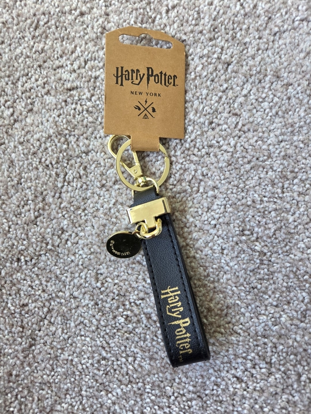 Old Navy Black and Gold Harry Potter Loop Key Ring
